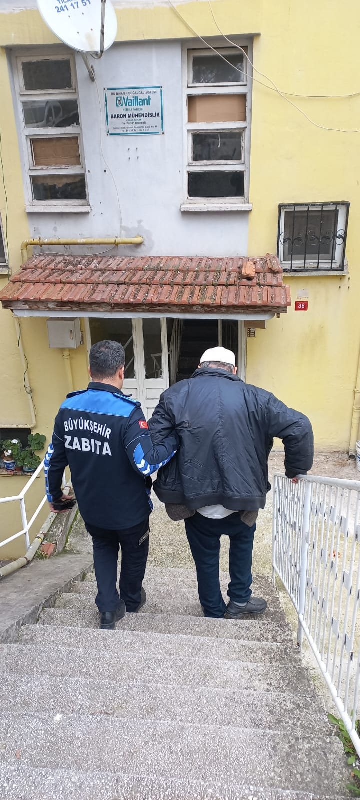 —Büyükşehir Belediyesi, zorlu hava koşullarında da kimseyi yalnız bırakmıyor