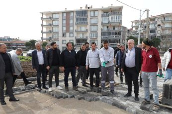 18-346x231 EDREMİT’TE HİZMET SEFERBERLİĞİ