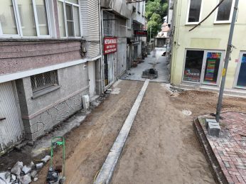 19-346x259 EDREMİT’TE HİZMET SEFERBERLİĞİ