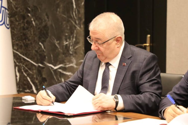 38c4fc58-222e-46e9-b3b3-56112290e08b-755x503 Sağlıkta güçlü adım: Edremit’e 6 yeni ASM ve 1 sosyal tesis