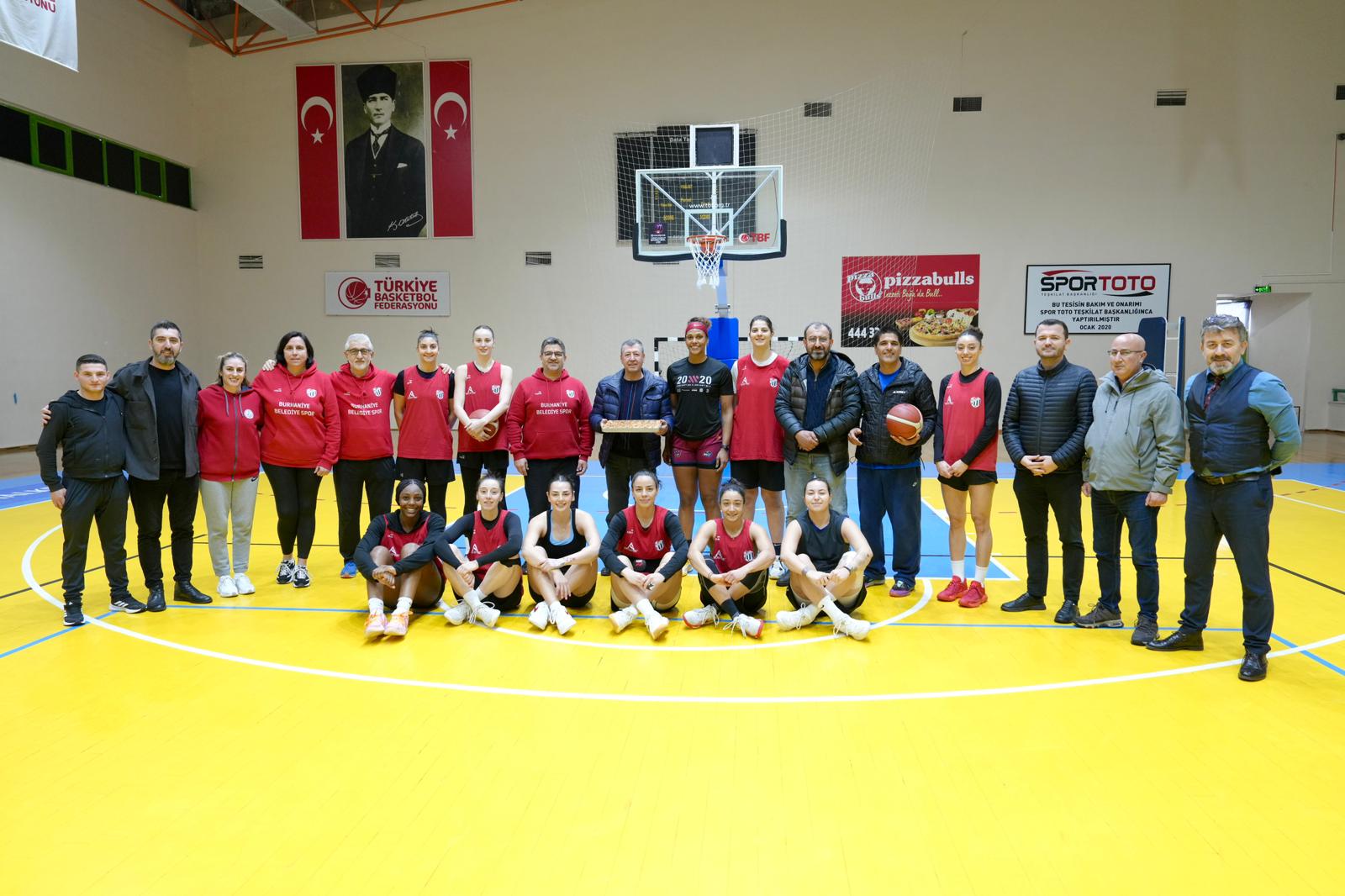 BURHANİYE BELEDİYESPOR’A MORAL ZİYARETLERİ GERÇEKLEŞTİ