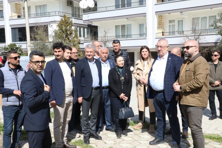 1056543934-Edremit-Belediyesiden-Narlidan-Bostanciya-saha-mesaisi-755x503 Edremit Belediyesi’den Narlı’dan Bostancı’ya saha mesaisi