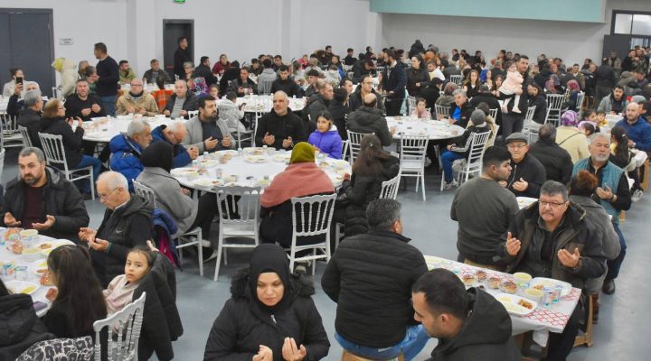 EDREMİT İFTAR SOFRALARINDA BULUŞUYOR
