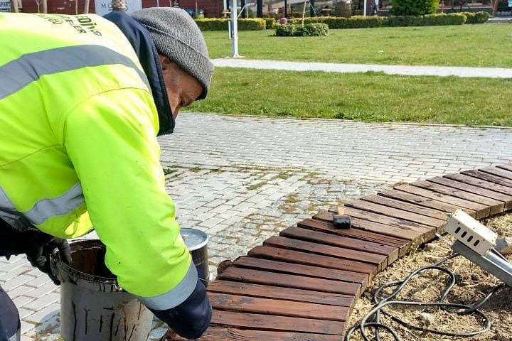 HABER-7 BURHANİYE BELEDİYESİ’NDEN YEŞİL ALANLARDA TİTİZ ÇALIŞMA