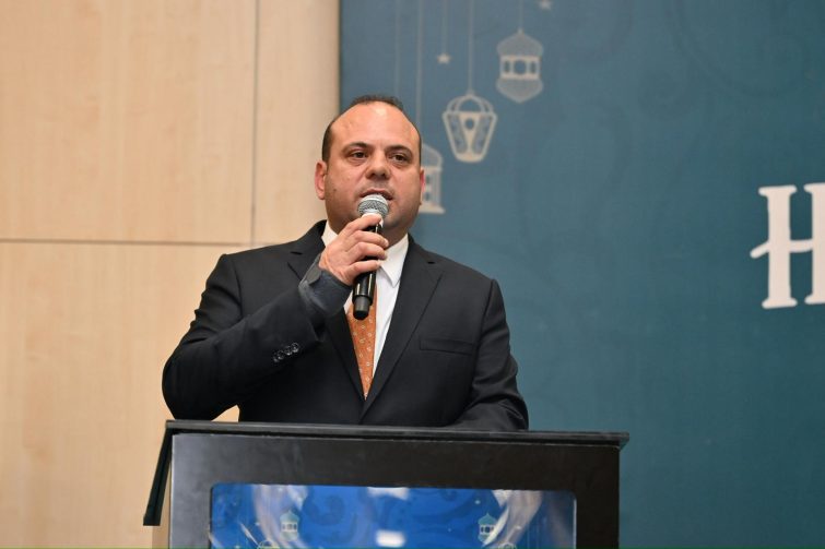 akin_muhtarlarla_iftarda_bir_araya_geldi_6-755x503 Akın, muhtarlarla iftarda bir araya geldi