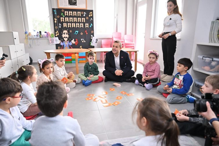 akindan_kuvayimilliye_balcocuk_gunduz_bakimevine_ziyaret_4-755x503 Akın’dan Kuvayımilliye Balçocuk Gündüz Bakımevi’ne ziyaret