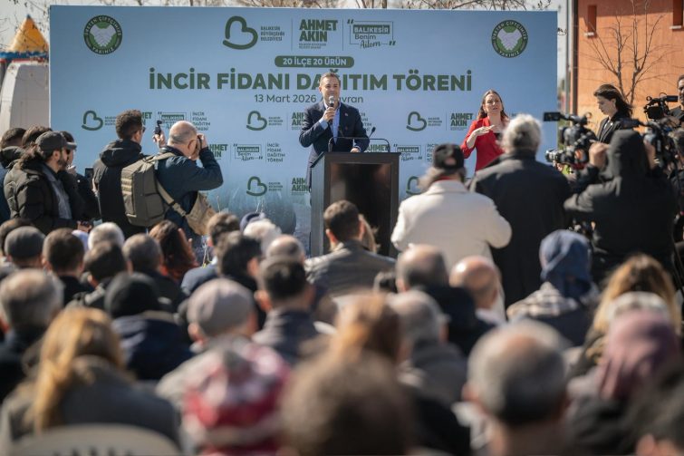 akindan_ureticilere_yuzde_100_hibeli_incir_fidani_destegi_5-755x503 Akın’dan üreticilere yüzde 100 hibeli incir fidanı desteği