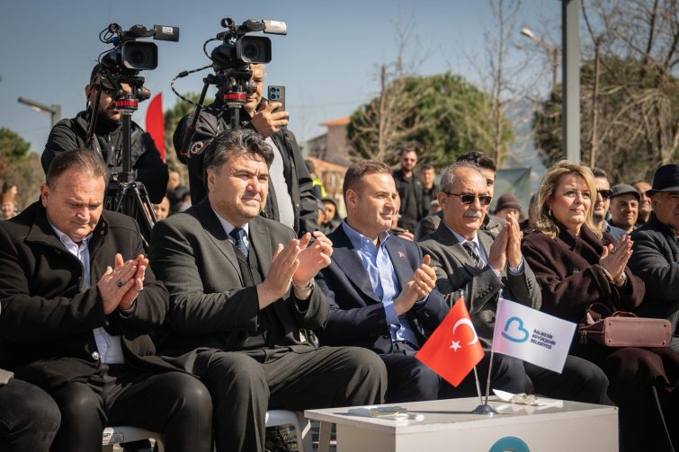 akindan_ureticilere_yuzde_100_hibeli_incir_fidani_destegi_6-755x503 Akın’dan üreticilere yüzde 100 hibeli incir fidanı desteği