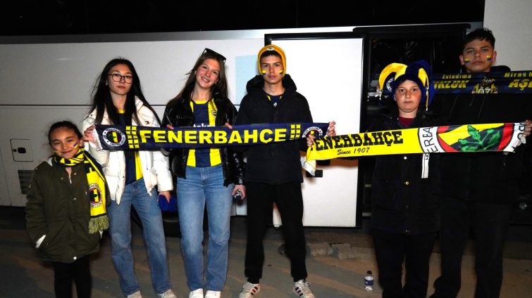 sindirgili_depremzede_genclere_baskan_akindan_destek_3_medium-755x424 Sındırgılı depremzede gençlere Başkan Akın’dan destek