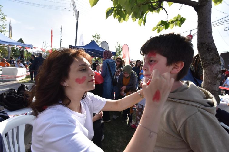 1-2-755x503 BAYRAMIN COŞKUSU ALTIEYLÜL’DE YAŞANACAK