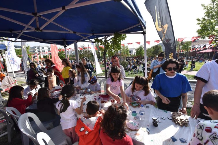 1-3-755x503 BAYRAMIN COŞKUSU ALTIEYLÜL’DE YAŞANACAK