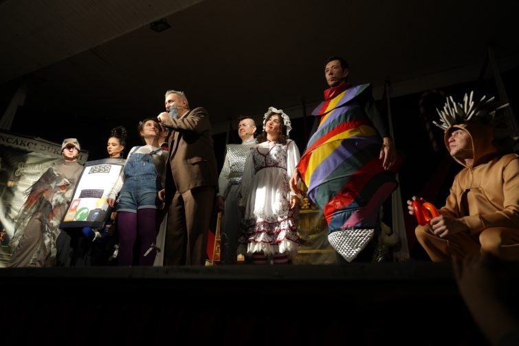 6-755x503 BURHANİYE’DE 23 NİSAN RUHUNA YAKIŞIR KUTLAMA