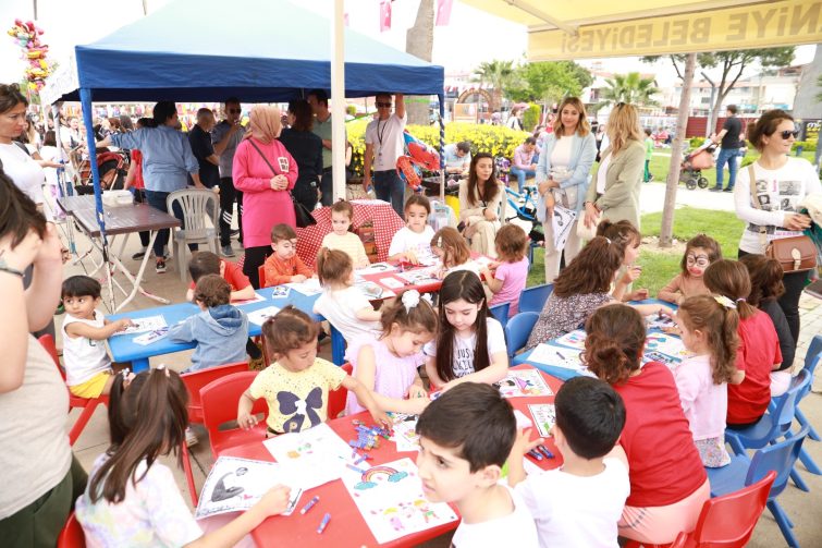 7-755x503 BURHANİYE’DE 23 NİSAN RUHUNA YAKIŞIR KUTLAMA