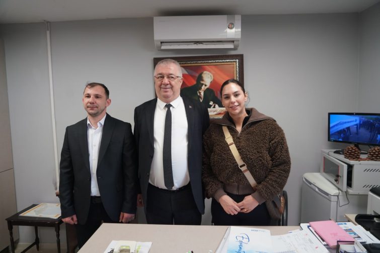 DOGAL-YASAM-ALANI-BINLERIN-KATILIMIYLA-ACILDI-12-755x503 EDREMİT’TE CAN DOSTLAR DOĞAL YAŞAM ALANINA KAVUŞTU