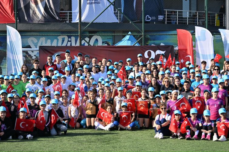 akin_23_nisan_bagimsizligimizin_birligimizin_ve_sarsilmaz_inancimizin_tum_dunyaya_ilanidir_19-755x503 Akın: “23 Nisan; bağımsızlığımızın, birliğimizin ve sarsılmaz inancımızın tüm dünyaya ilanıdır”