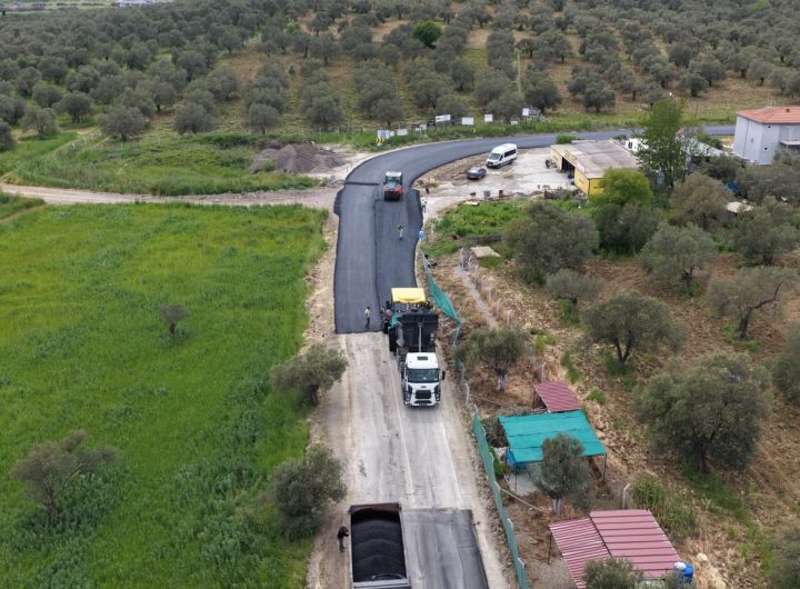 Buyuksehir yaz kis demeden yol calismalarina devam ediyor