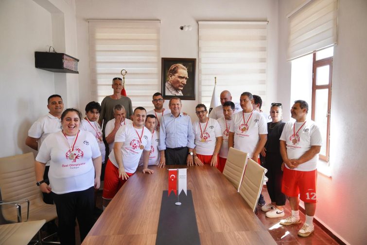 02-755x503 Ayvalıklı Özel Sporculardan Gururlandıran Başarı