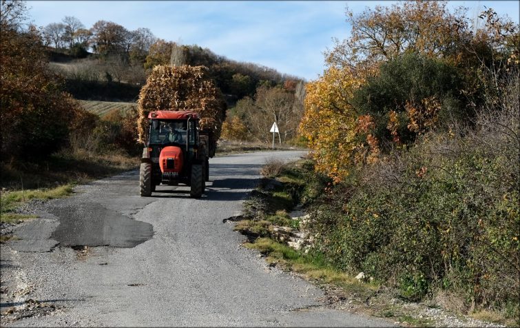 1-755x476 ALTIEYLÜL’DE KIRSAL ULAŞIM AĞI GÜÇLENİYOR