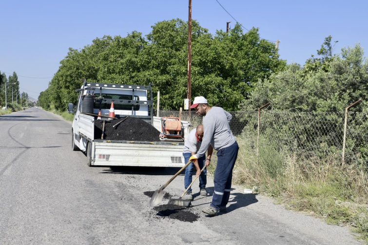 2-1-755x502 BURHANİYE'DE YOL ÇALIŞMALARI TÜM HIZIYLA DEVAM EDİYOR