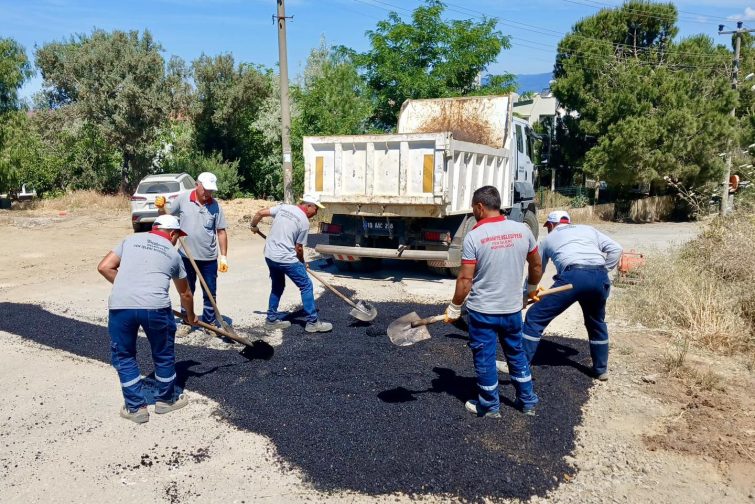 3-1-755x504 BURHANİYE'DE YOL ÇALIŞMALARI TÜM HIZIYLA DEVAM EDİYOR