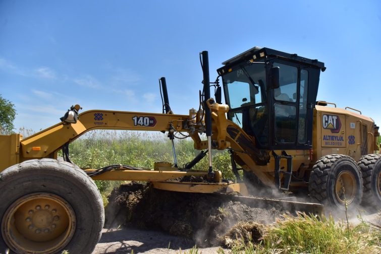 7-755x504 ALTIEYLÜL’DE KIRSAL ULAŞIM AĞI GÜÇLENİYOR
