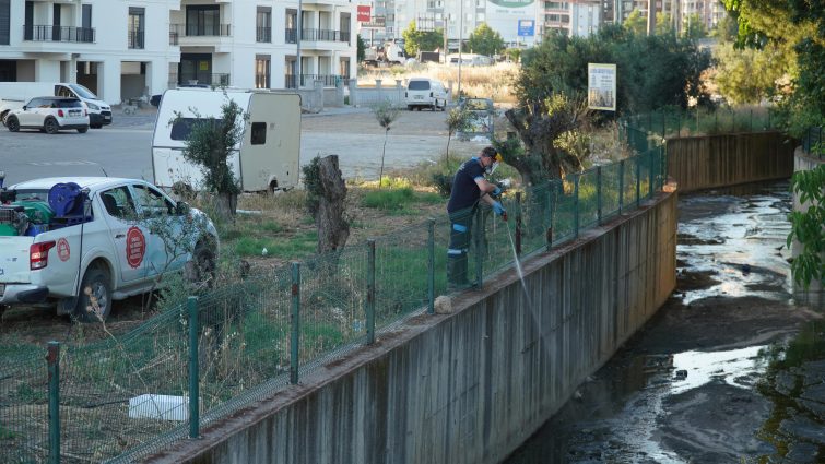 balikesirde_vektorle_mucadelede_tam_zamanli_mesai_12-755x425 BALIKESİR'DE VEKTÖREL MÜCADELE ARALIKSIZ 1 YILDIR SÜRÜYOR
