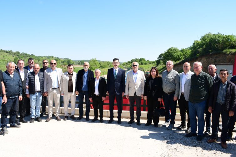 baskan_akindan_ciftciye_guclu_destek_1-755x503 AHMET AKIN ÇİFTÇİNİN YANINDA