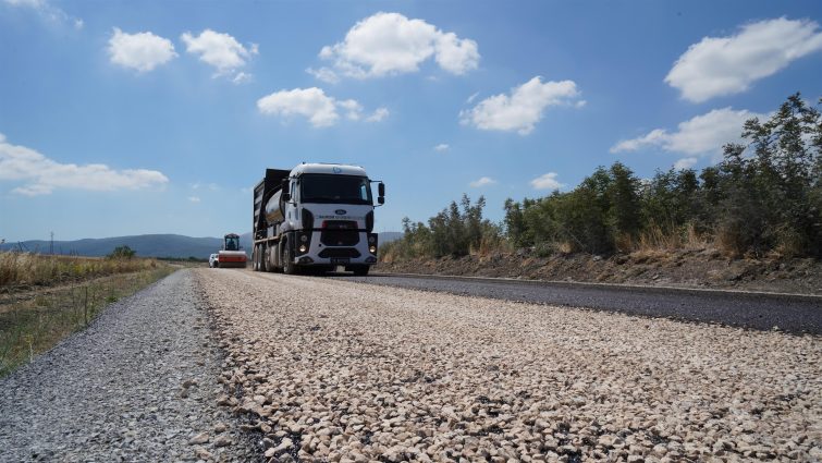 halk_istedi_baskan_akin_yol_cilesini_bitirdi_5-755x425 YILLARIN YOL SORUNU AHMET AKIN'LA ÇÖZÜLDÜ