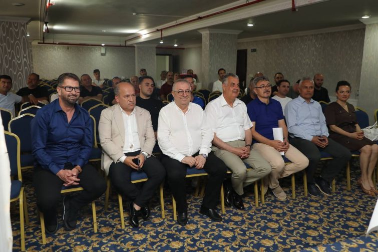 photo_2026-06-16_11-32-38-755x503 Ferhatoğlu Edremit Belediyesi Gürespor’da Başkan Serdar Akgül güven tazeledi