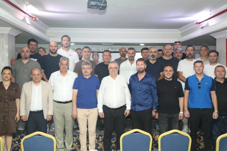photo_2026-06-16_11-32-50-755x503 Ferhatoğlu Edremit Belediyesi Gürespor’da Başkan Serdar Akgül güven tazeledi