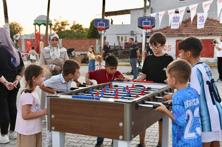 1-1-755x503 ALTIEYLÜL’DE YAZ COŞKUSUNUN İKİNCİ DURAĞI YAKUPKÖY OLDU
