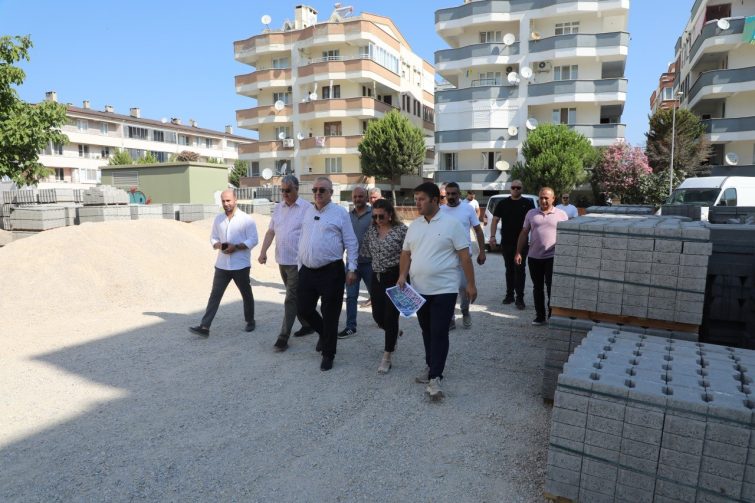 photo_2026-07-22_14-40-05-755x503 EDREMİT'TE YOL SEFERBERLİĞİ SÜRÜYOR