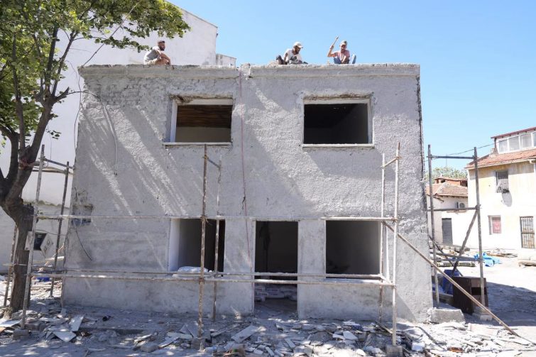 2-755x503 USTA ŞAİRİN BURHANİYE’DEKİ EVİ MÜZEYE DÖNÜŞÜYOR