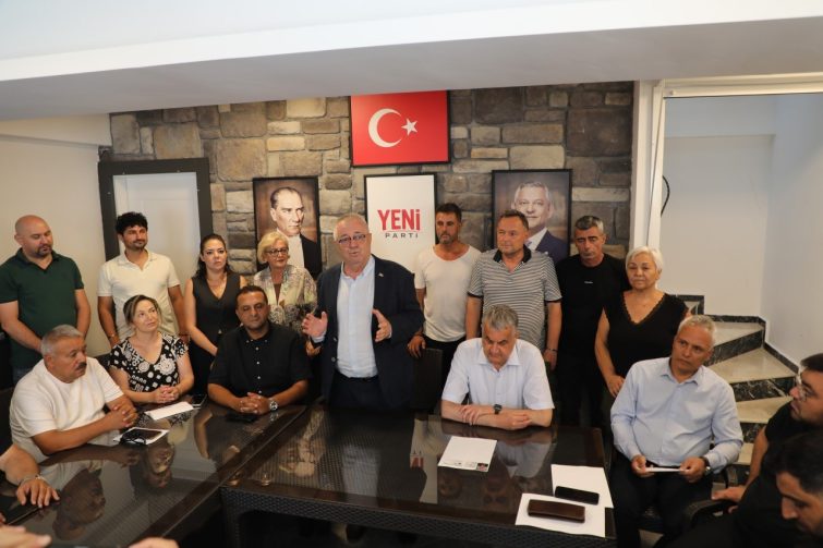 photo_2026-08-10_17-43-47-755x503 -	Edremit Belediye Başkanı Mehmet Ertaş ve 19 Meclis Üyesi Yeni Parti’ye katılmak için başvuru yaptı