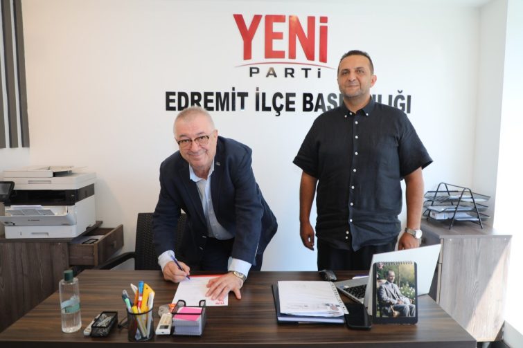 photo_2026-08-10_17-44-07-755x503 -	Edremit Belediye Başkanı Mehmet Ertaş ve 19 Meclis Üyesi Yeni Parti’ye katılmak için başvuru yaptı