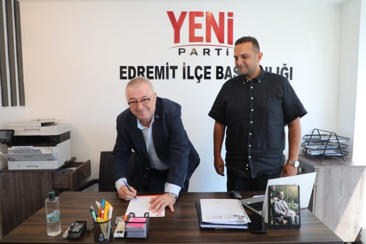 photo_2026-08-10_17-44-09-755x503 -	Edremit Belediye Başkanı Mehmet Ertaş ve 19 Meclis Üyesi Yeni Parti’ye katılmak için başvuru yaptı