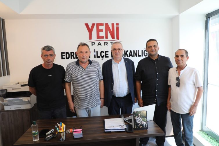 photo_2026-08-10_17-44-14-755x503 -	Edremit Belediye Başkanı Mehmet Ertaş ve 19 Meclis Üyesi Yeni Parti’ye katılmak için başvuru yaptı