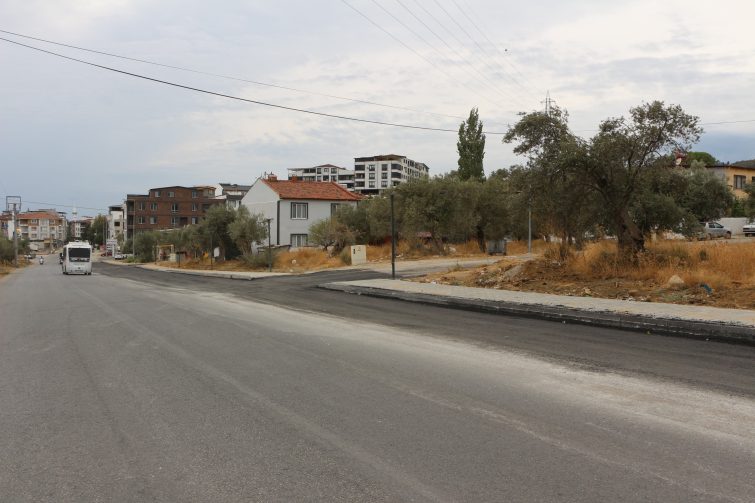 5879734538475343866-755x503 Edremit’te öğrencilerin ulaşımını kolaylaştıran çalışma