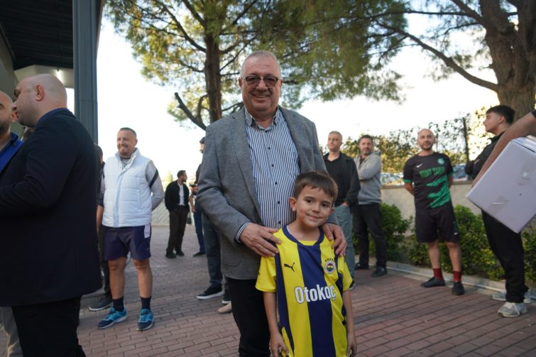 photo_10_2026-09-29_10-22-22-755x503 Edremit Belediyesi Cumhuriyet Kupası Halı Saha Turnuvası başladı