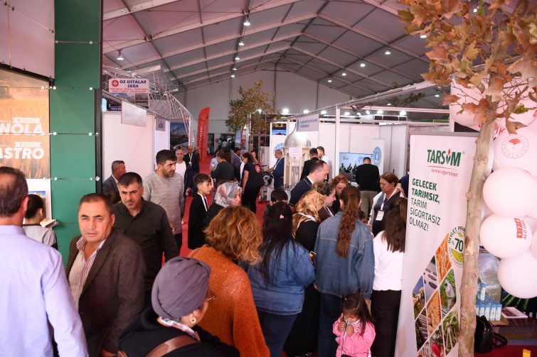tarim_ve_hayvancilik_fuari_sehrin_uretim_gucunu_dunyaya_tanitti_1-755x503 Tarım ve Hayvancılık Fuarı Şehrin Üretim Gücünü Dünyaya Tanıttı