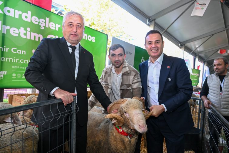 tarim_ve_hayvancilik_fuari_sehrin_uretim_gucunu_dunyaya_tanitti_3-755x503 Tarım ve Hayvancılık Fuarı Şehrin Üretim Gücünü Dünyaya Tanıttı