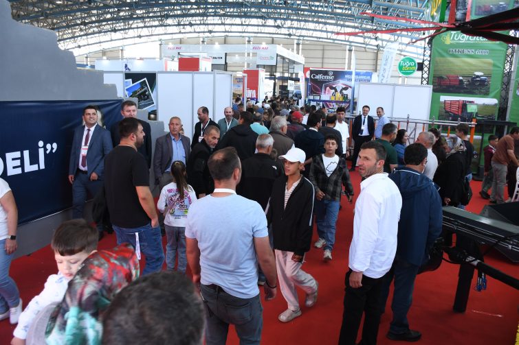 tarim_ve_hayvancilik_fuari_sehrin_uretim_gucunu_dunyaya_tanitti_4-755x503 Tarım ve Hayvancılık Fuarı Şehrin Üretim Gücünü Dünyaya Tanıttı